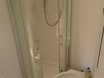 Arthouse Canterbury-free Secure Parking Holiday home